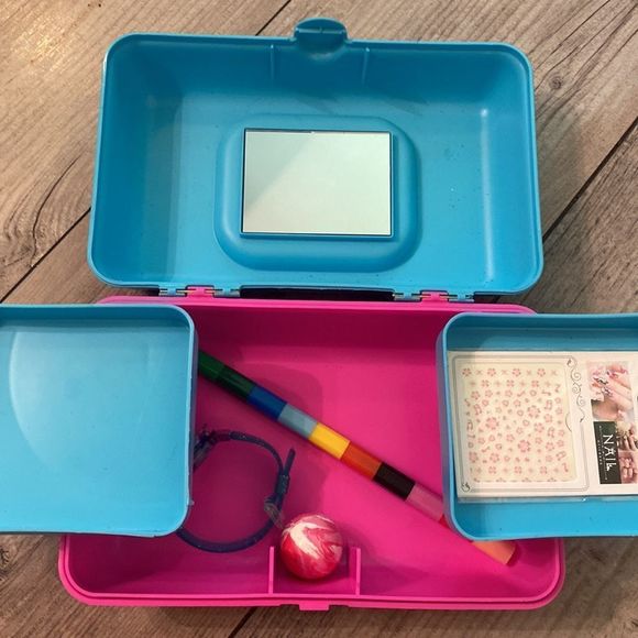 Like New JoJo Siwa Caboodle Items Inside Included! - Picture 3 of 5